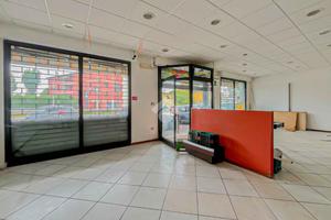 NEGOZIO A SAVIGNANO SUL PANARO