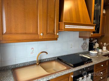 Cucina lineare in rovere massello - 3,70m