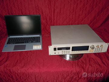 AKAI 2000I campionatore e Notebook ASUS Vivobook