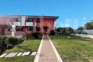 Villa bifamiliare Pastorano [Cod. rif 3270502VRG]