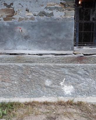 Vasca lavatoio in pietra