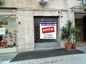 LOCALE COMMERCIALE: LIBERTA' TORREARSA disponiamo