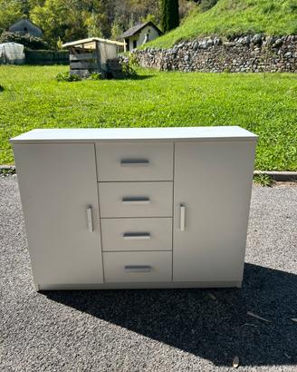 Mobile bianco