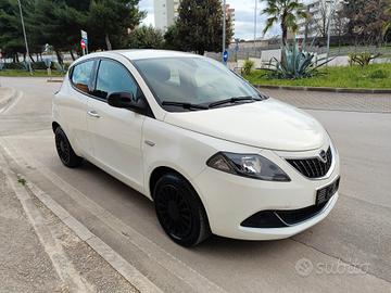 Lancia Ypsilon 1.0 FireFly SILVER 70CV