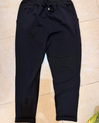 Pantalone nero elasticizzato