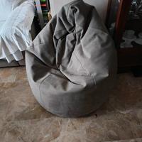 Pouf poltrona a sacco.