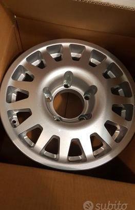 Crechi in lega Arcasting F15 Tech 7x16 Toyota