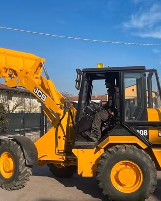 P110 Pala gommata 60 q.li JCB 408