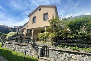 Villa di 97 m² con 4 locali e box auto a Cercino