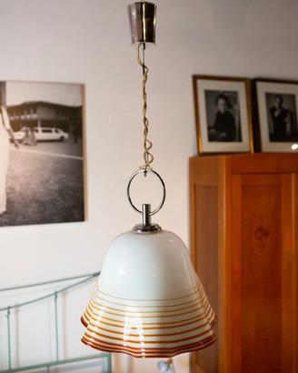 Lampadario vintage anni 70 in vetro opalino murano