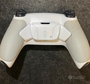 Controller Sony con tasti posteriori