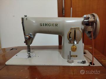 Macchina da cucire vintage marca Singer
