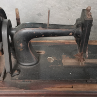 Macchina da cucire Singer storica