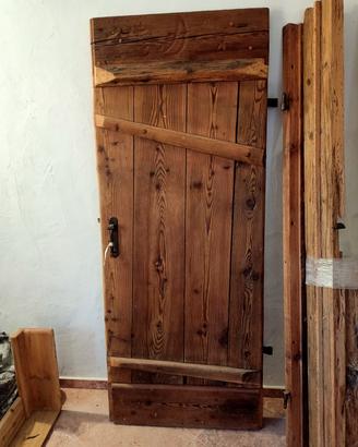 Porte in legno massiccio 