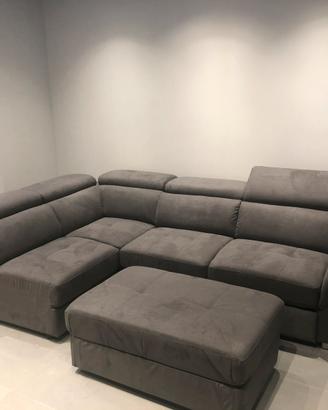 Divano angolare e puff contenitore