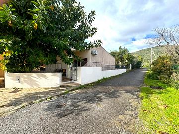 Villa a schiera d'angolo a budoni