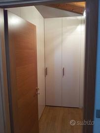 Armadio ad angolo bianco 6 ante – h 260 cm