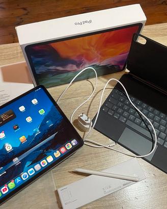 iPad Pro 12.9" (4ª) 128GB Wi-Fi Gray + Accessori