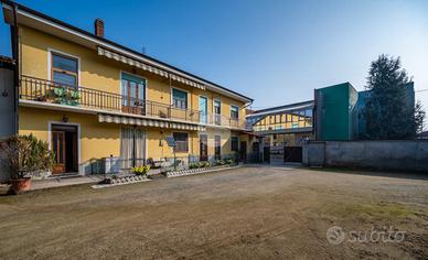 CASA SEMINDIPENDENTE A VOLVERA