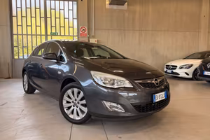 Opel Astra 1.4 Turbo 140CV 5 porte Cosmo