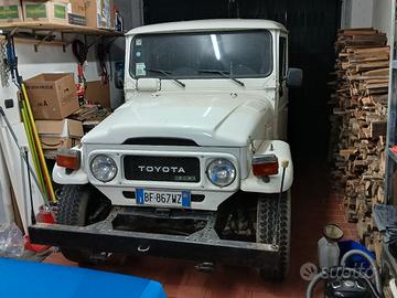 Toyota land cruiser bj 42 LX