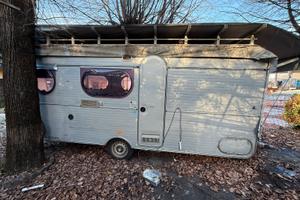 roulotte senza targa