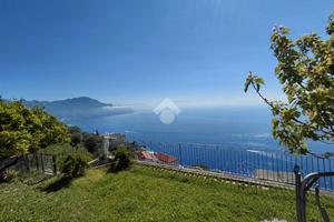 2 LOCALI A CONCA DEI MARINI
