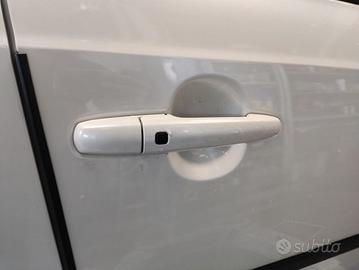 Maniglia ant dx esterna SUZUKI IGNIS del 2018