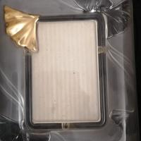 cornice per foto con rilievo floreale 