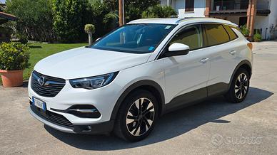 OPEL GRANDLAND PARI AL NUOVO