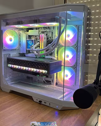 Computer gaming Nitro 9070xt Ryzen 7 9700x
