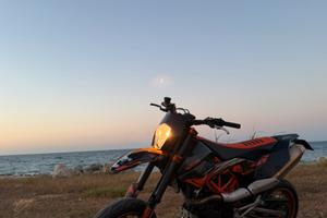 Ktm 690 SMC R 2016 motard