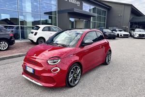 Abarth 500e 42 kWh Turismo