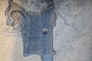 COPERTURA SOTTOMOTORE MERCEDES A2045202023