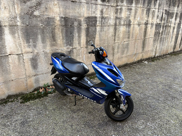 Yamaha aerox 50