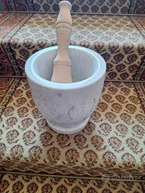 mortaio in marmo