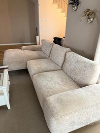 Divano 4 posti con penisola