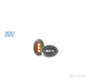 FRECCIE LATERALI PER MINI R55 R56 R57 06- LED NERE