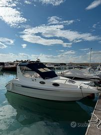 Barca a motore Coverline 640 cabin