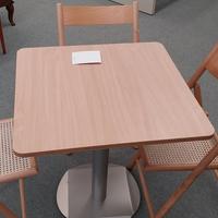 Tavolo CALLIGARIS  a colonna, misure 70x70.
