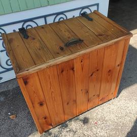 Cassapanca / contenitore per legna