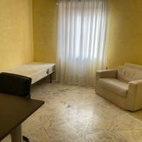 Disponibile appartamento o camere