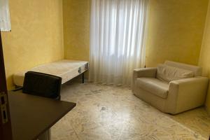 Disponibile appartamento o camere