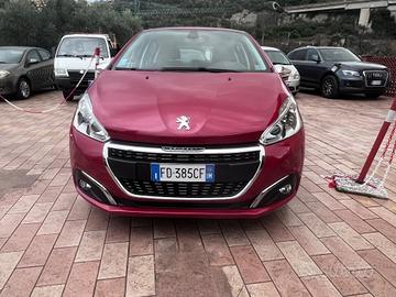 Peugeot 208 PureTech 82 5 porte Allure