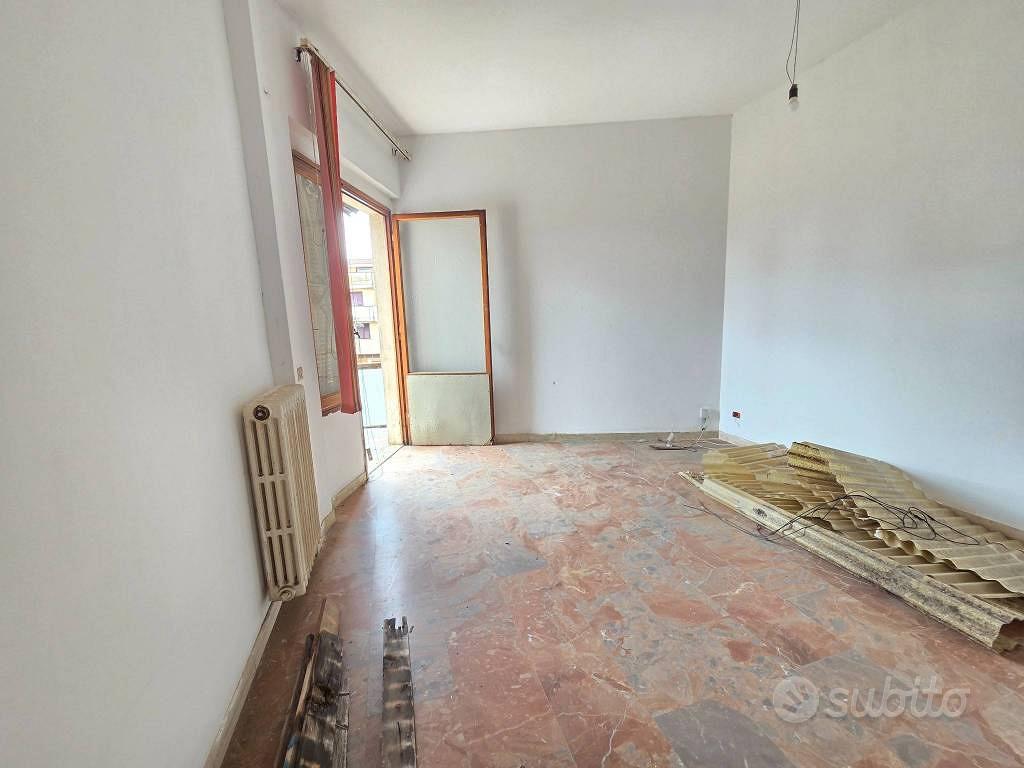 Appartamento di 418 m² con più di 5 locali e box a - Vista 5
