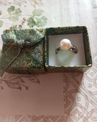 anello con perla
