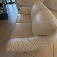 Divani in pelle chiara