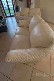 Divani in pelle chiara