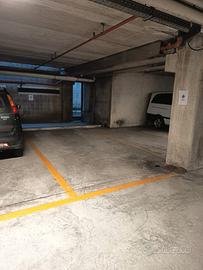 Posto auto grande coperto