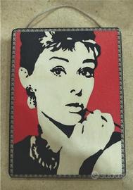AUDREY EPBURN TARGA IN LEGNO